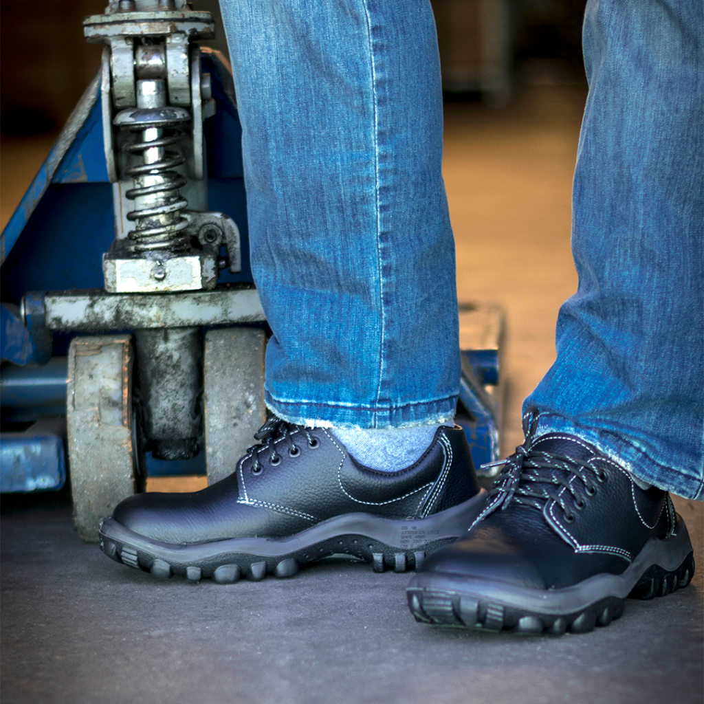 How to take care of your safety shoes - Safetline